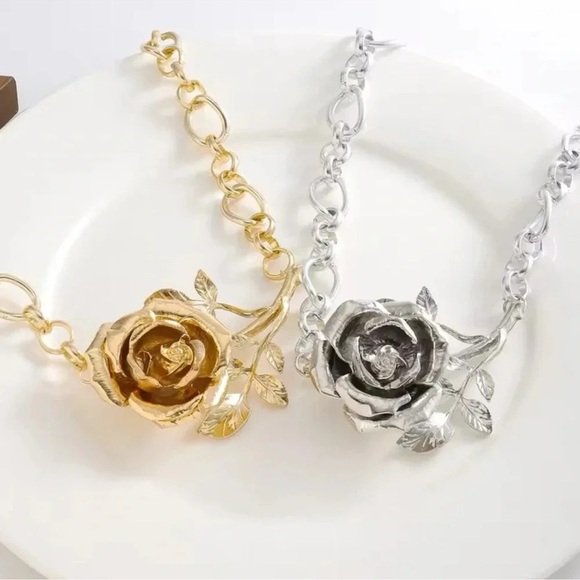 Anthropologie Metallic Rose Elegance Gold Bold Floral Statement Necklace - Picture 6 of 9